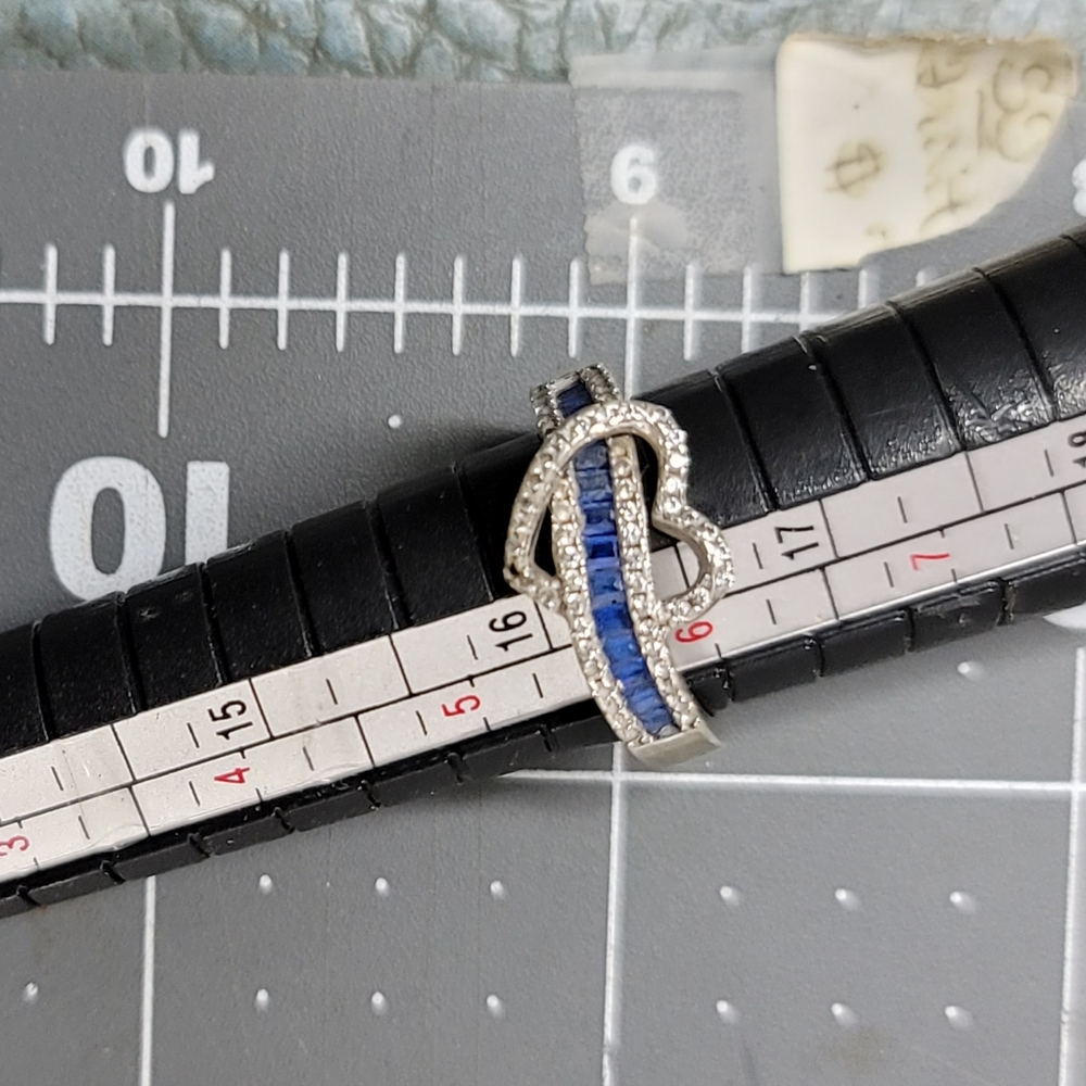 Sterling Silver Blue Heart baguette ring size 6